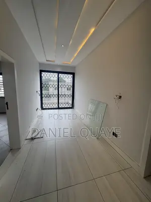 4bdrm Duplex in Dannydaniels Agency, Mile 7 for sale
