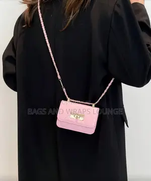 Bags and Wraps Lounge