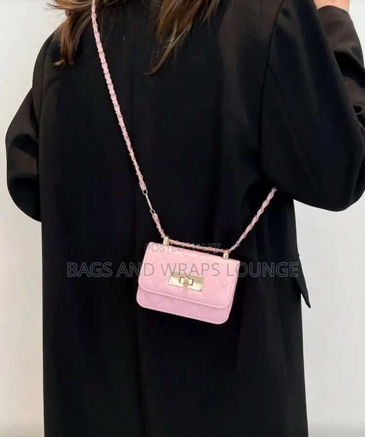 Bags and Wraps Lounge