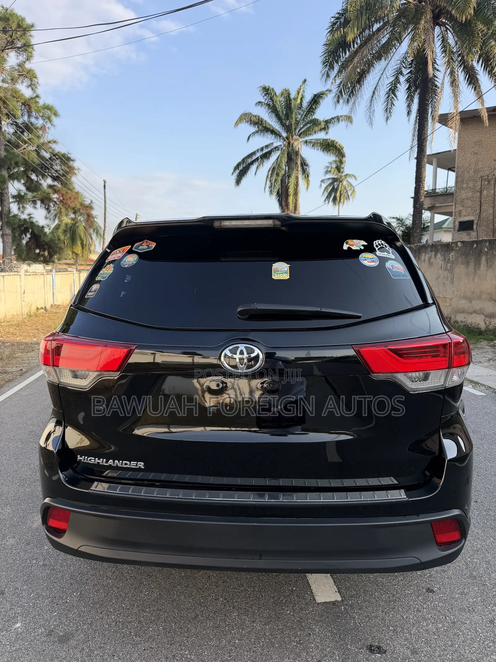 Toyota Highlander LE 4x2 (2.7L 4cyl 6A) 2018 Black