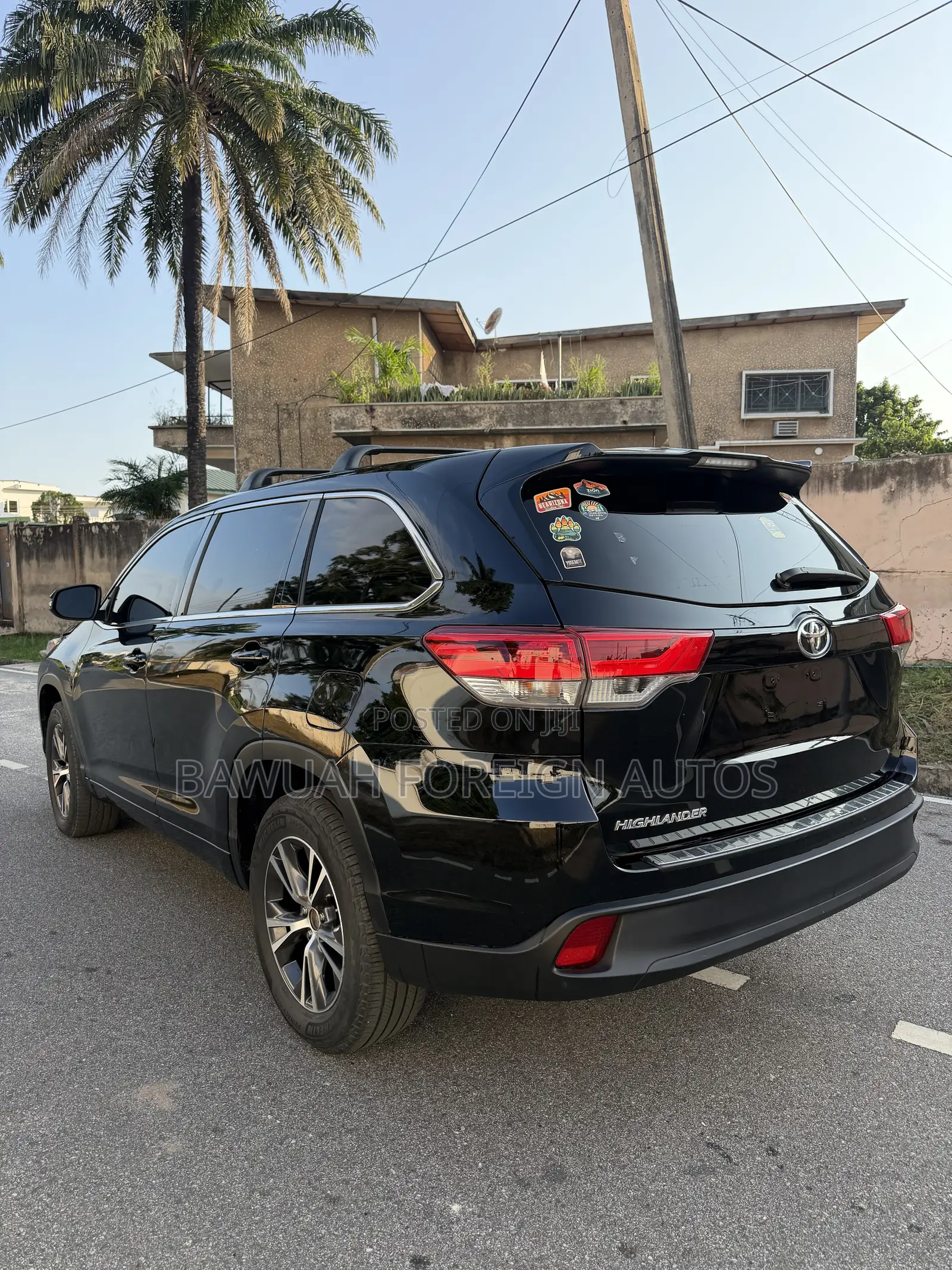 Toyota Highlander LE 4x2 (2.7L 4cyl 6A) 2018 Black