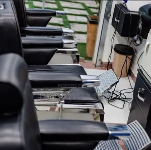 Barbershop/Salon. Entire Things For Sale While Shop Is For Rent.