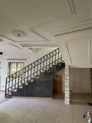1bdrm Apartment in Madev Realty, Ofankor for rent
