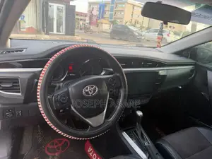 Toyota Corolla 2015 White