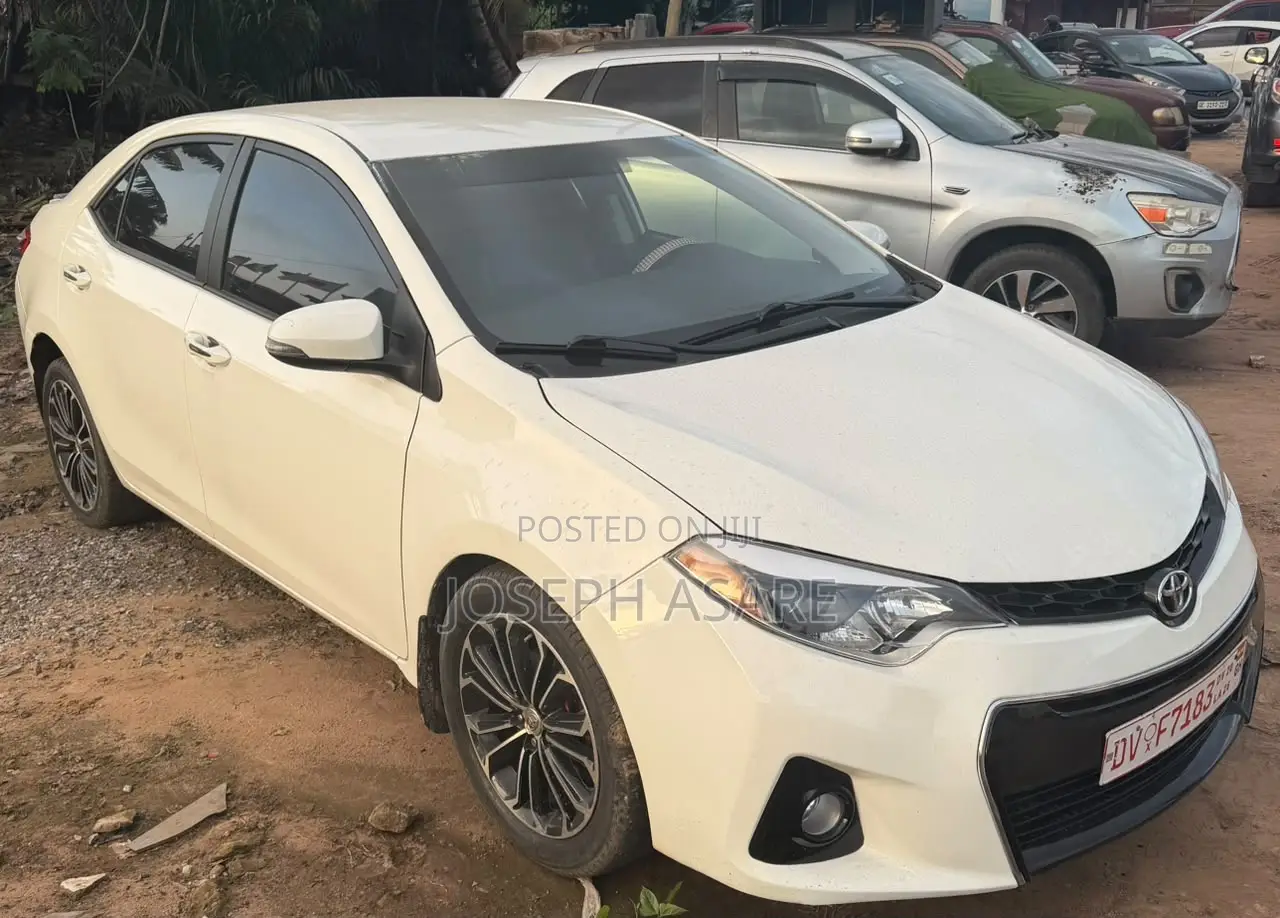 Toyota Corolla 2015 White