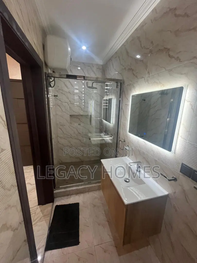 Furnished 2bdrm Apartment in East Legon, A&C Mall Area for rent