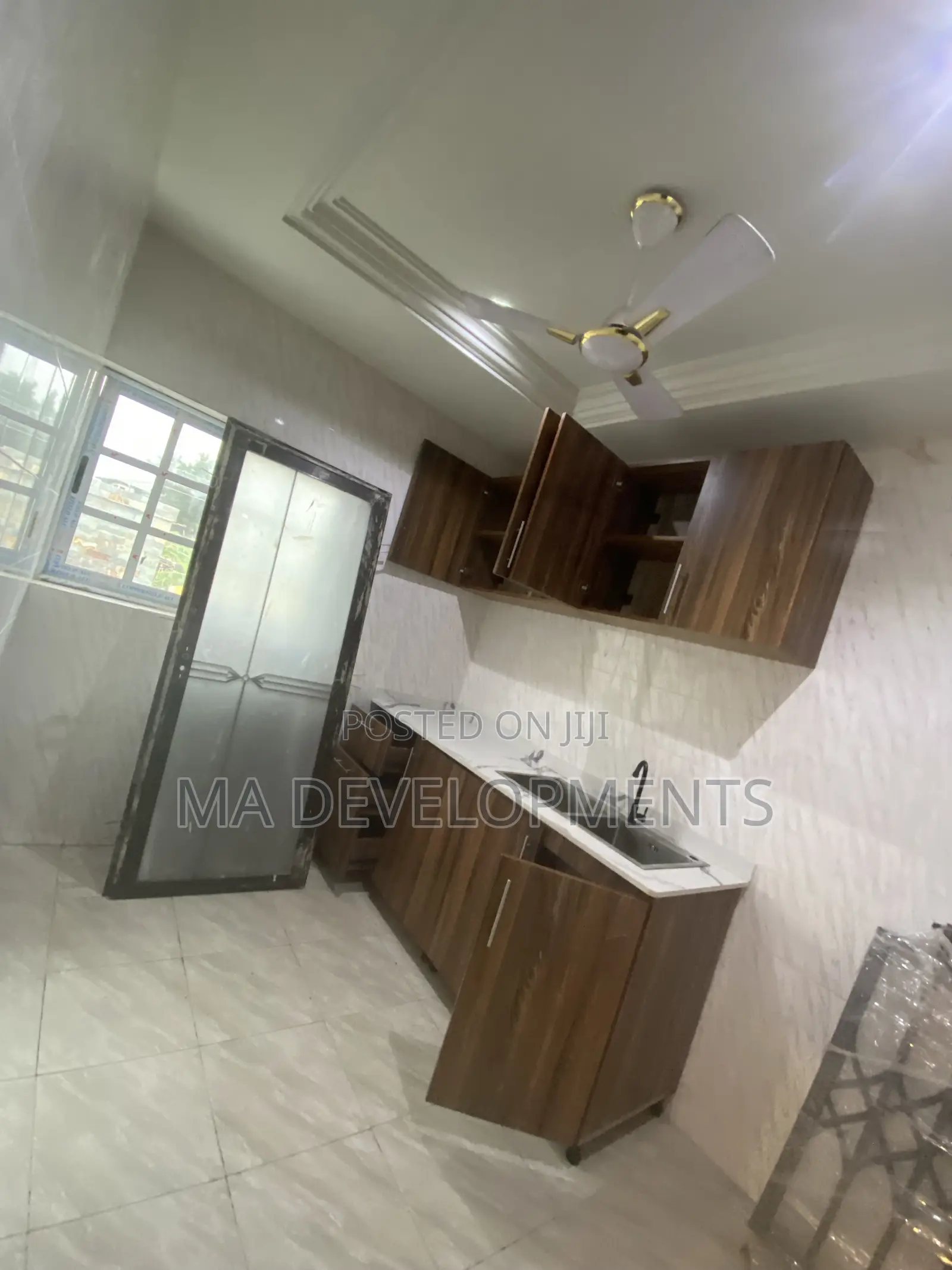 2bdrm Apartment in Madev Realty, Ofankor for rent