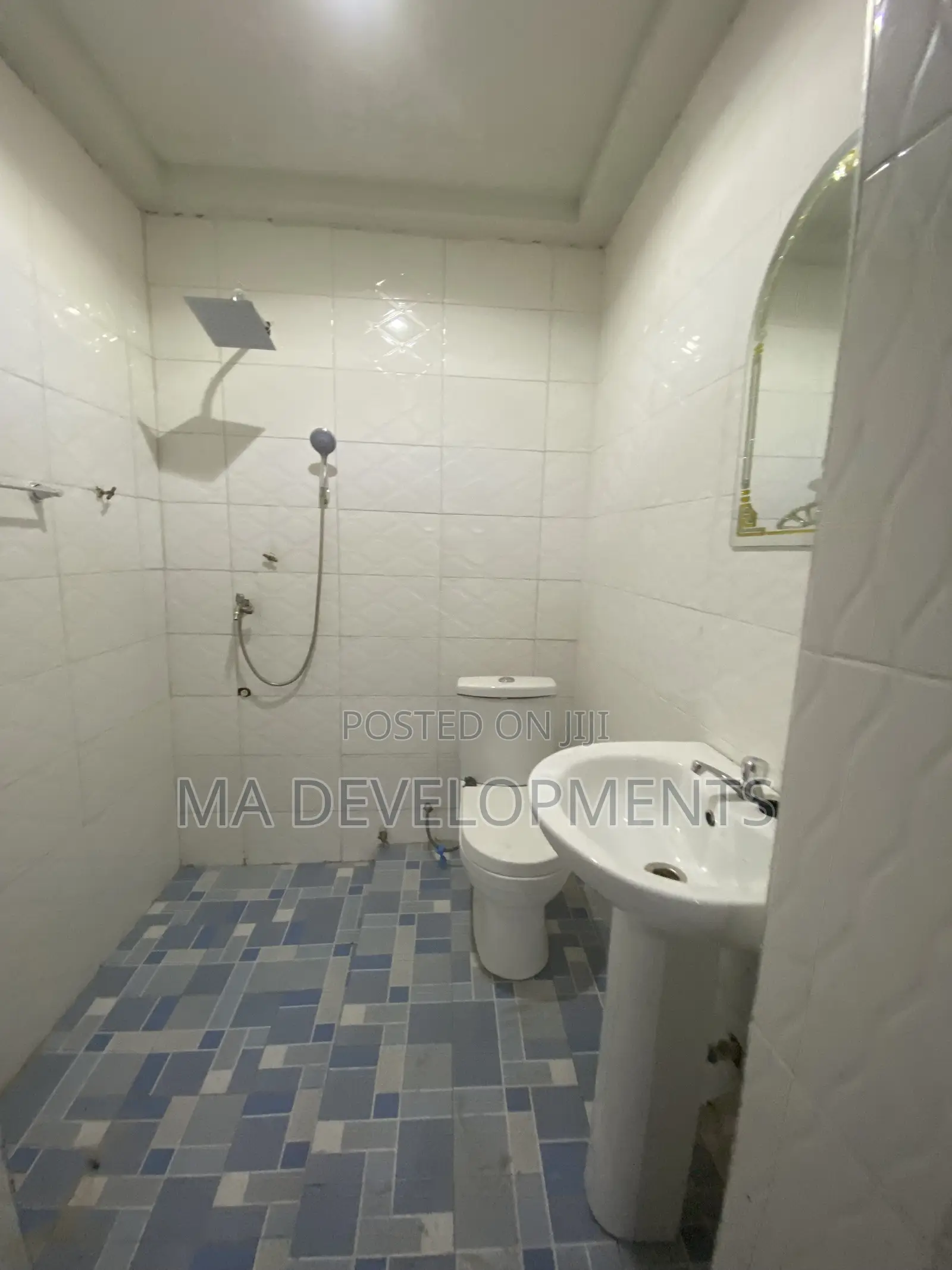 2bdrm Apartment in Madev Realty, Ofankor for rent