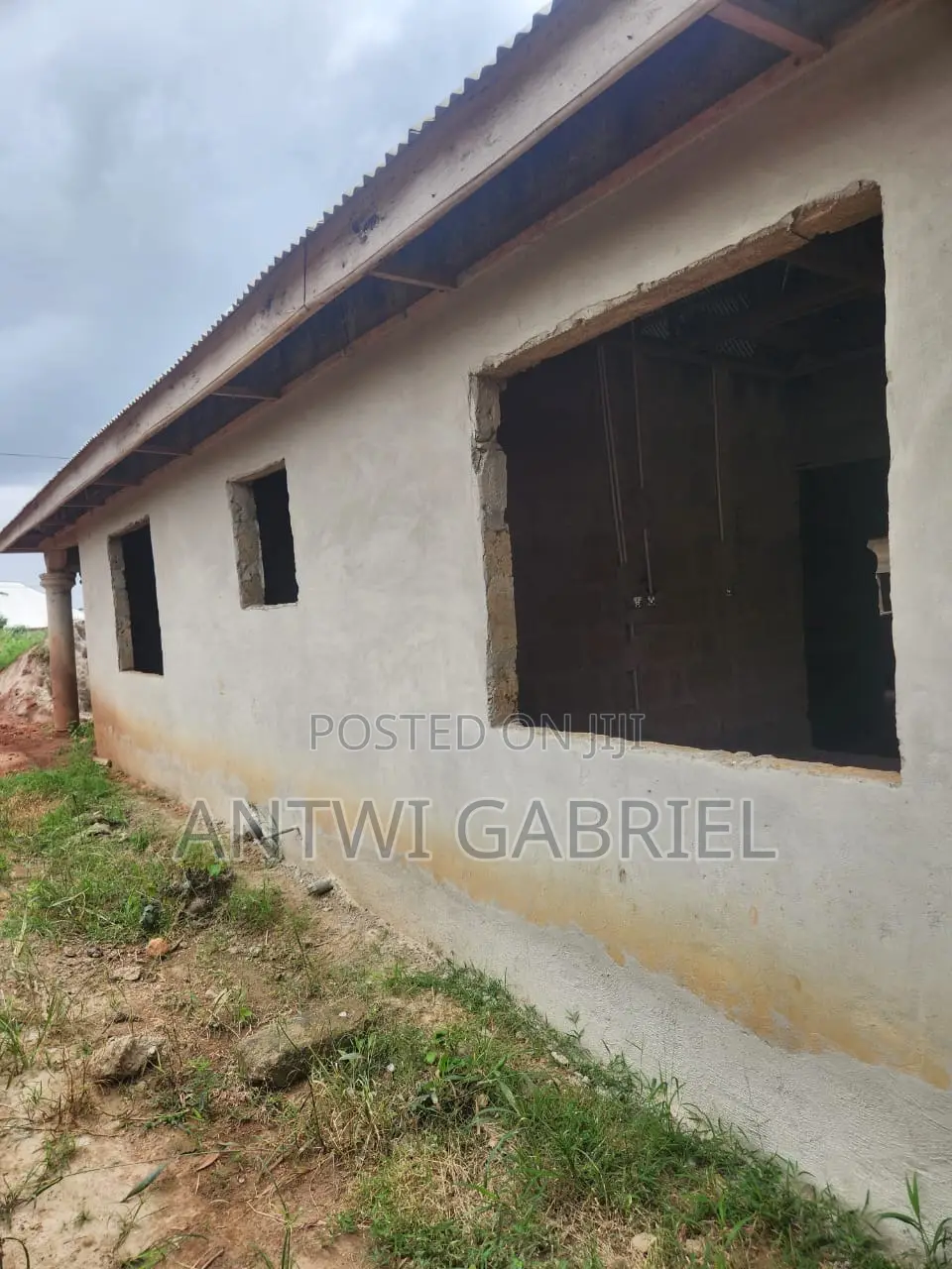 3bdrm House in Esaso, Atwima Nwabiagya for sale