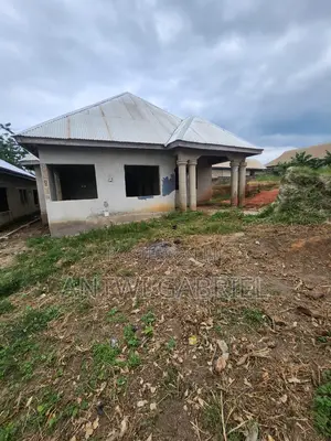 3bdrm House in Esaso, Atwima Nwabiagya for sale