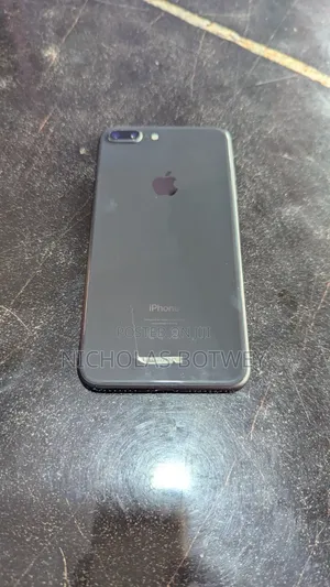 Apple iPhone 8 Plus 64 GB Black