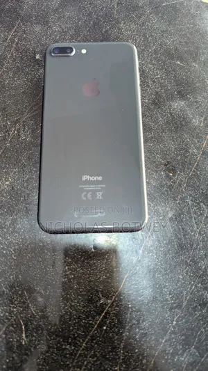 Apple iPhone 8 Plus 64 GB Black