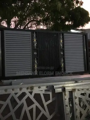 Metal Gate Welder