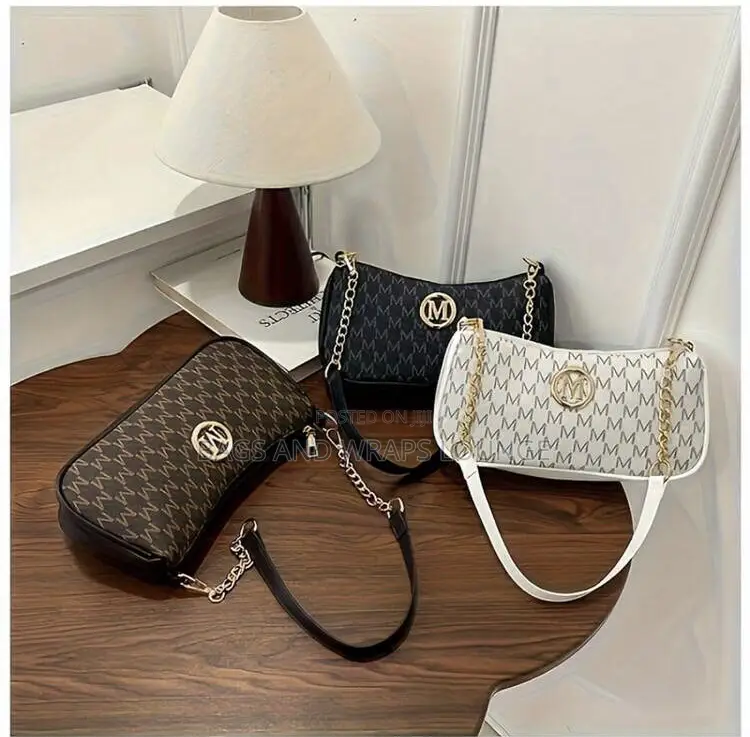 Bags and Wraps Lounge