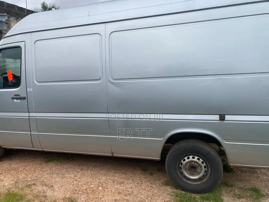 Volkswagen Transporter 2010 Silver