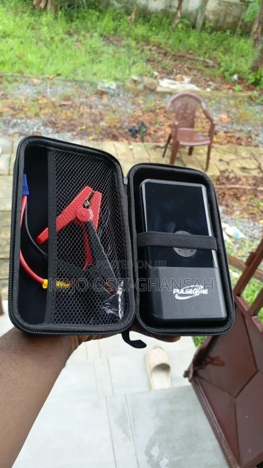 ​4-in-1 Car Emergency Kit: Jump Starter, Tire Inflator Power Bank