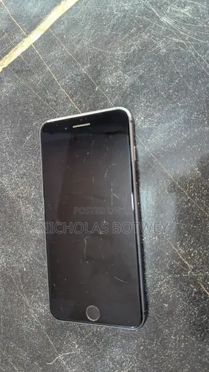 Apple iPhone 8 Plus 64 GB Black