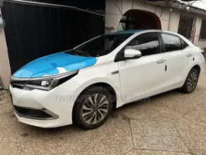 Toyota Corolla SE 2020 White