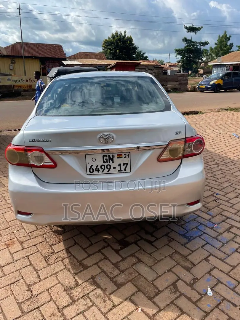 Toyota Corolla 2012 Silver