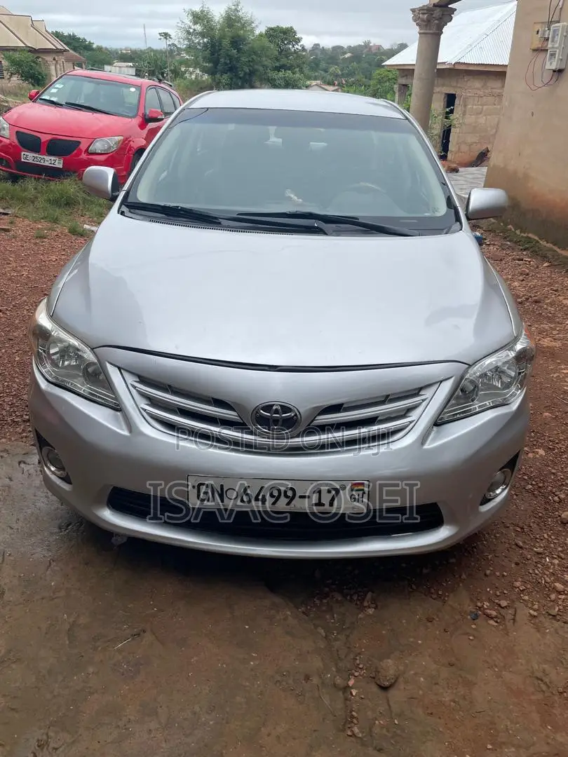 Toyota Corolla 2012 Silver