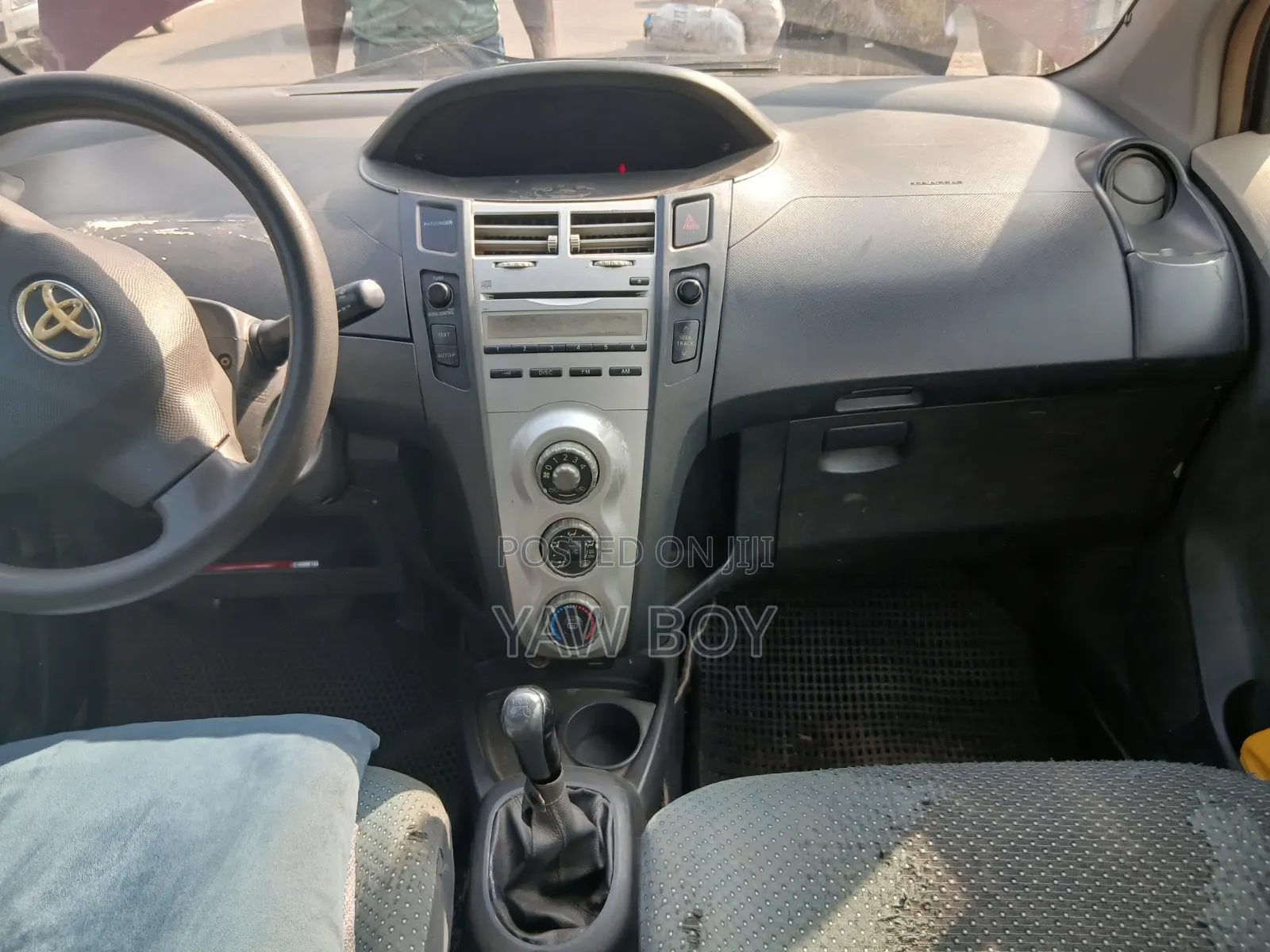 Toyota Yaris 2009 Brown