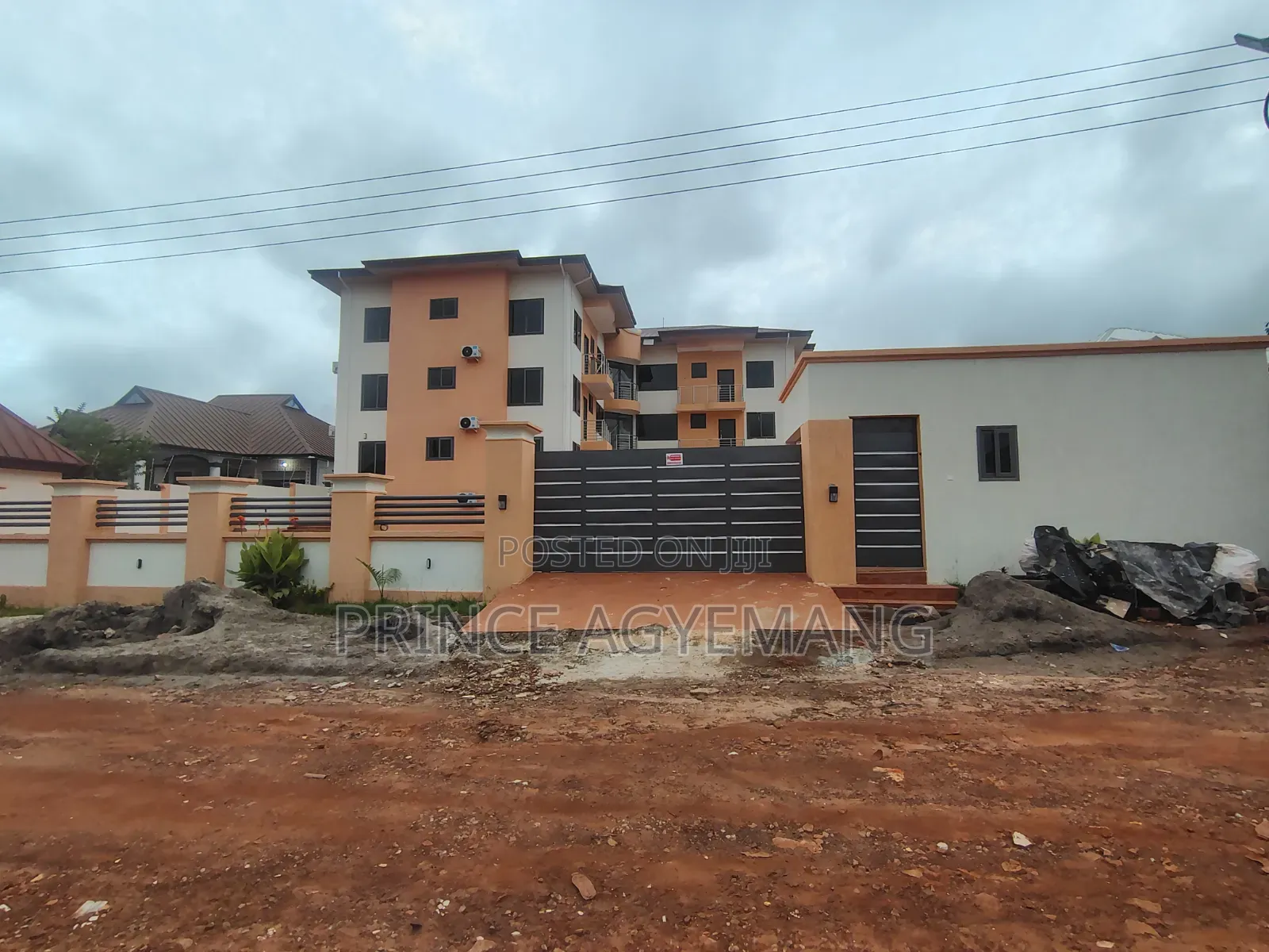 3bdrm Apartment in Diana Properties, Atwima Kwanwoma for rent