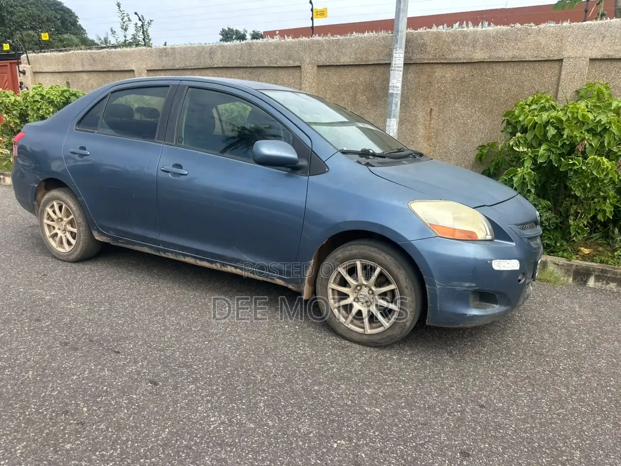 Toyota Yaris 2010 Blue