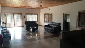 8bdrm House in Besease, Ejisu-Juaben Municipal for sale