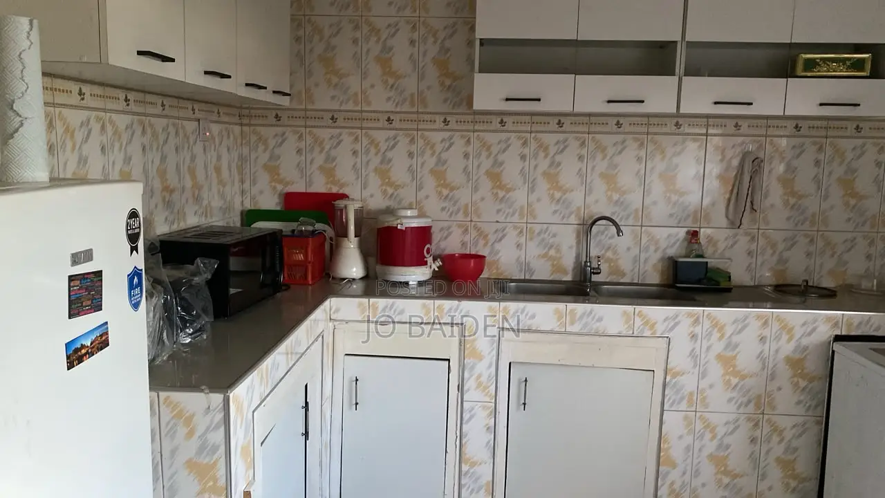 8bdrm House in Besease, Ejisu-Juaben Municipal for sale