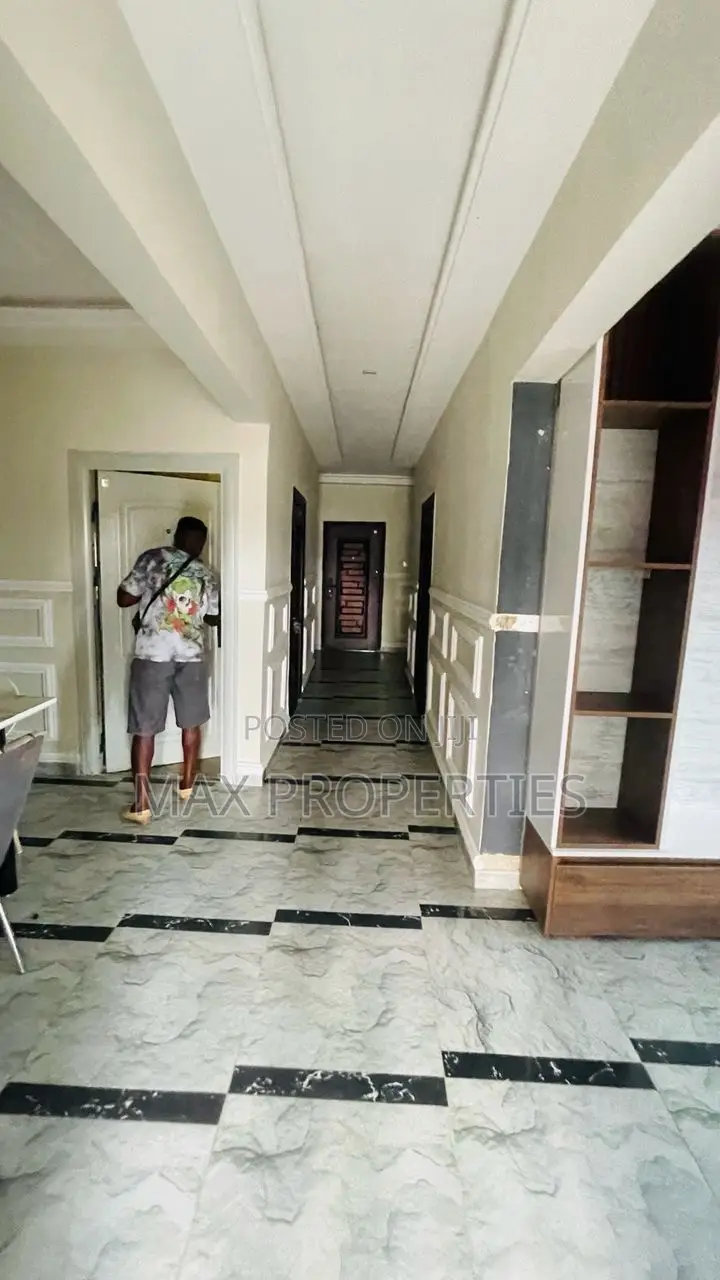 Furnished 6bdrm House in Pokuase for sale