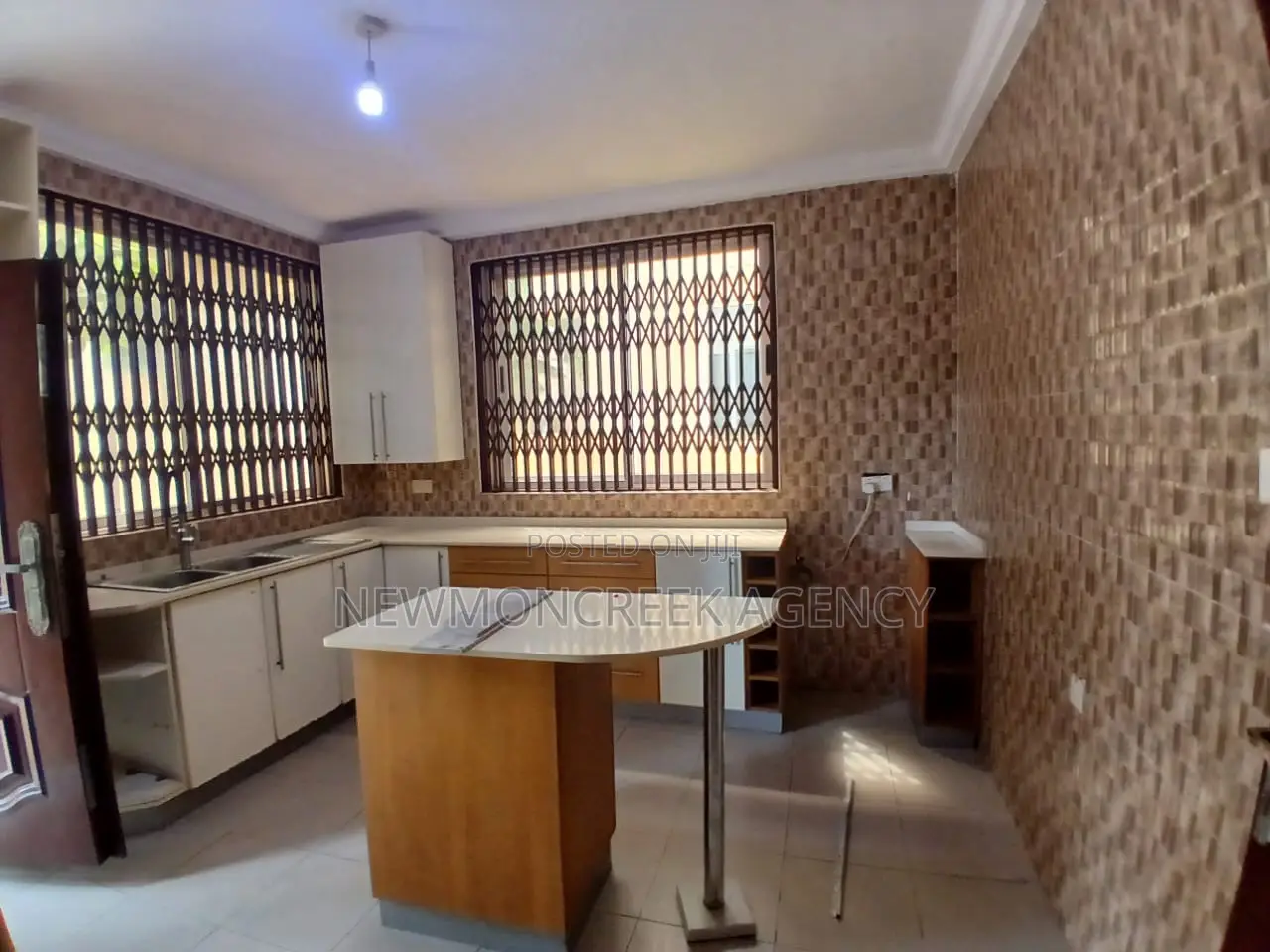 3bdrm Duplex in Abokobi Estate, Pentecost for sale