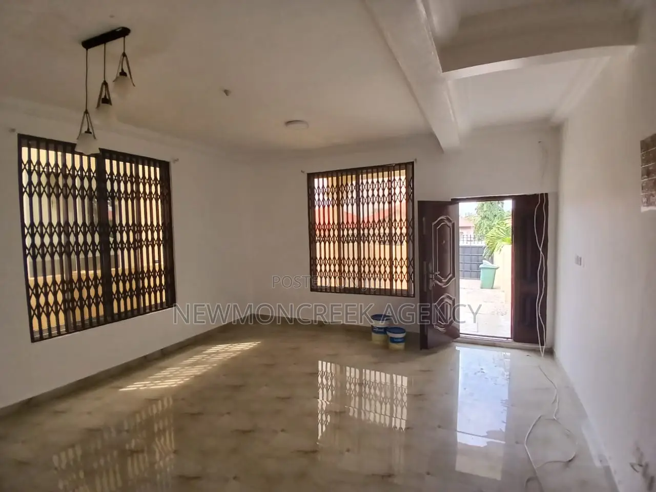 3bdrm Duplex in Abokobi Estate, Pentecost for sale