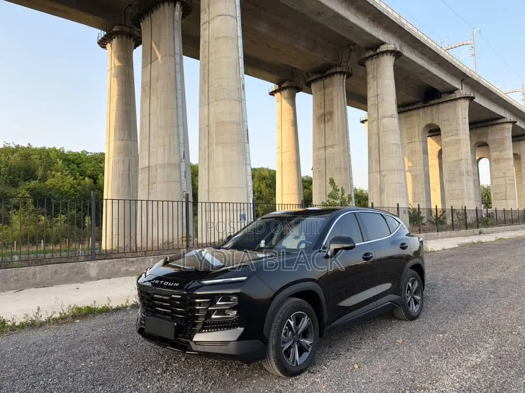 Jetour X70 Plus 1.5 5-Seater FWD 2022 Black