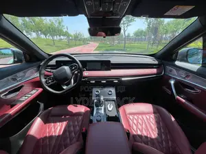 Jetour X70 Plus 1.5 5-Seater FWD 2022 Black