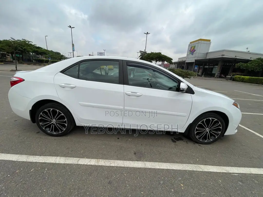 Toyota Corolla S Plus 4dr Sedan (1.8L 4cyl CVT) 2016 White