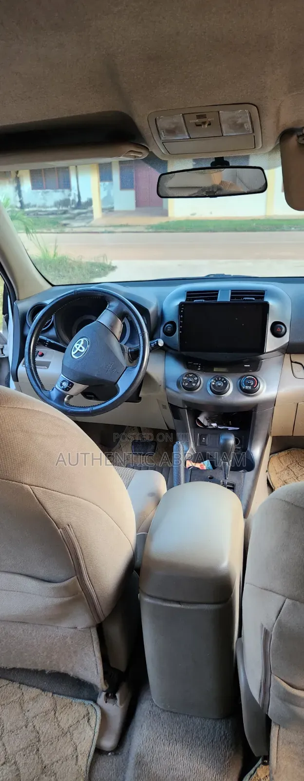Toyota RAV4 2012 White