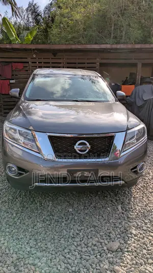 Nissan Pathfinder 2015 Gray