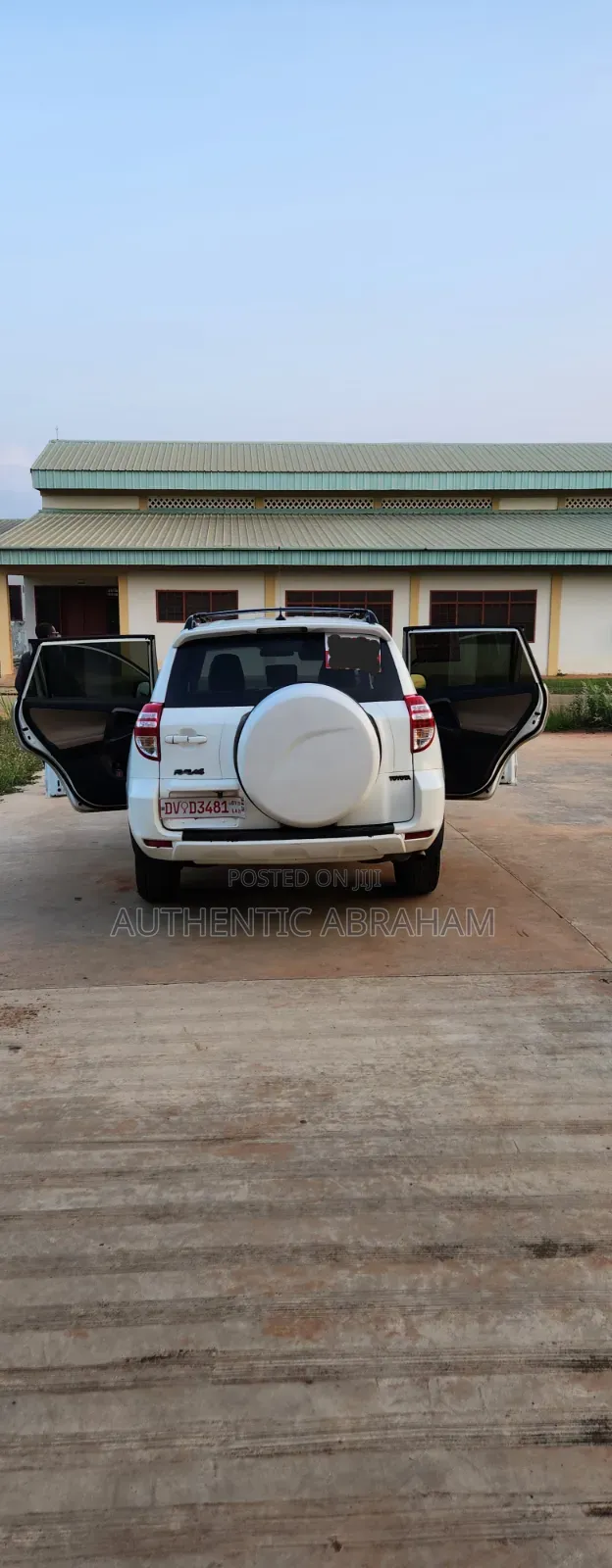 Toyota RAV4 2012 White