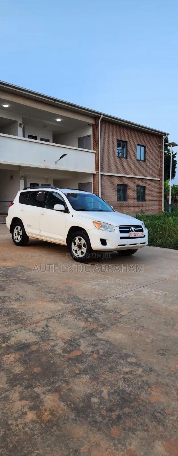 Toyota RAV4 2012 White