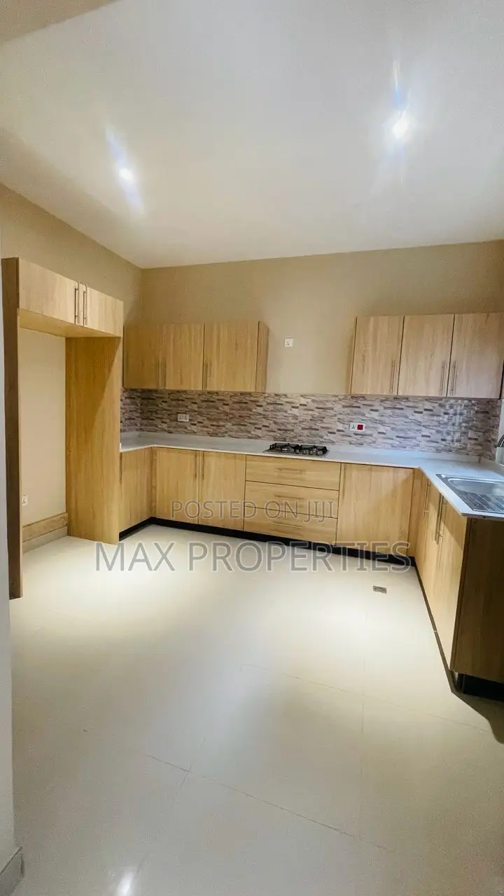 3bdrm House in Ablekuma for sale