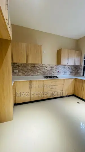 3bdrm House in Ablekuma for sale