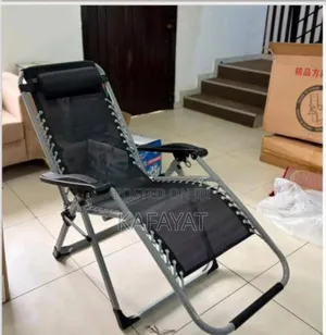 Zero Gravity/ Recliner Lounge Chair