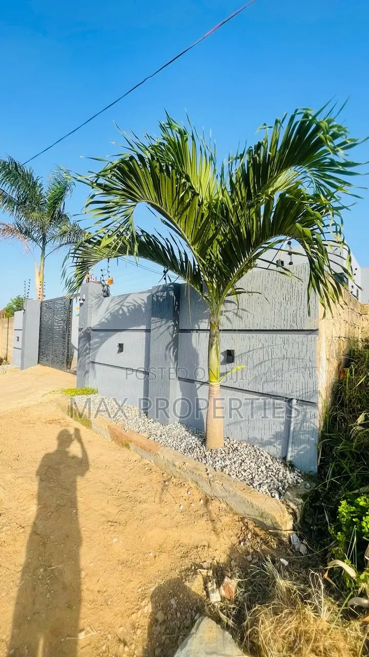 3bdrm House in Amasaman for sale