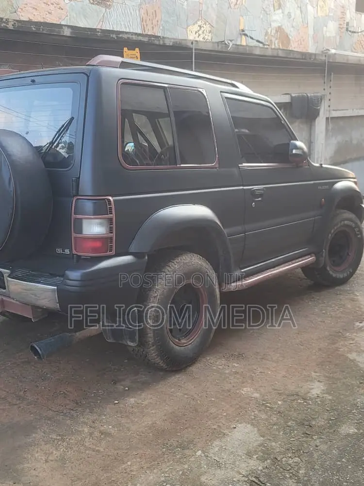 Mitsubishi Pajero 1991 Matt Black