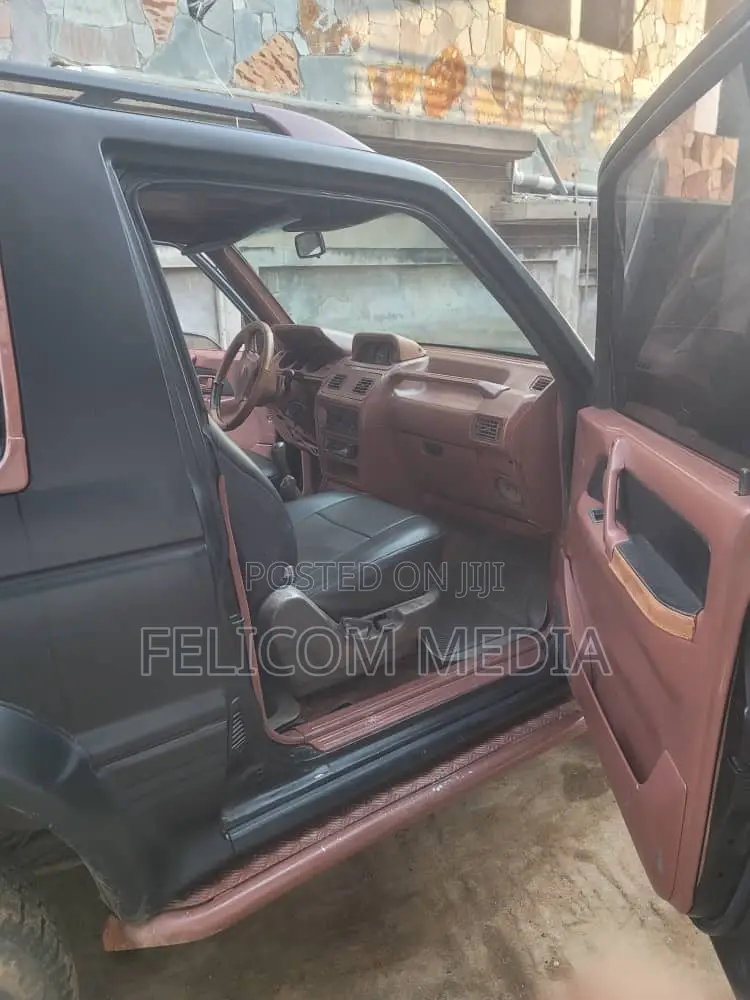 Mitsubishi Pajero 1991 Matt Black