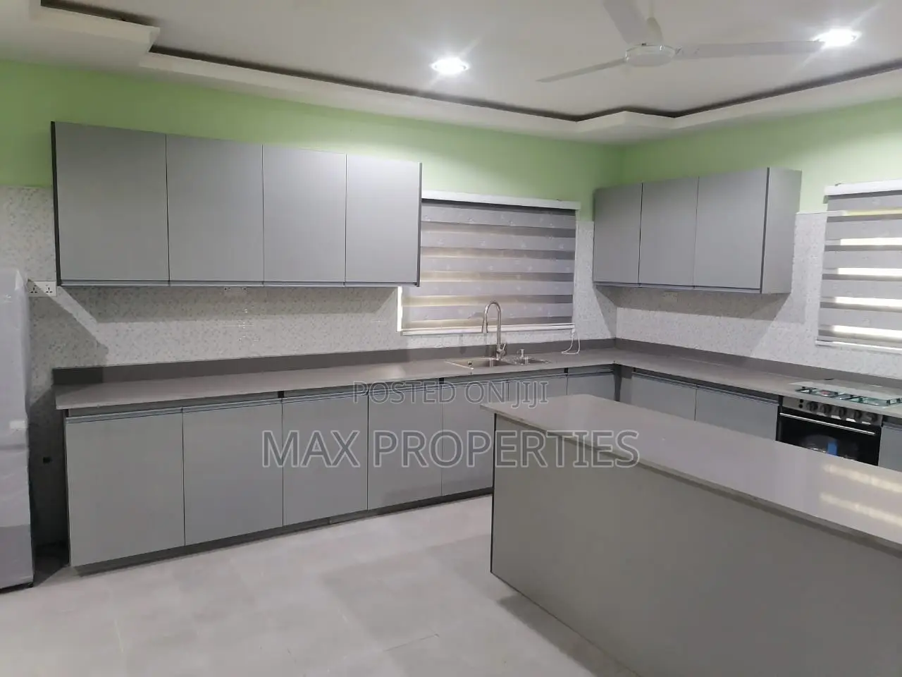 4bdrm House in Pokuase for sale