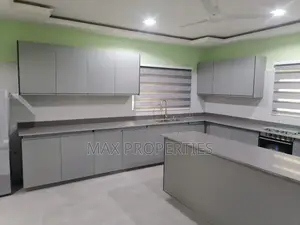 4bdrm House in Pokuase for sale