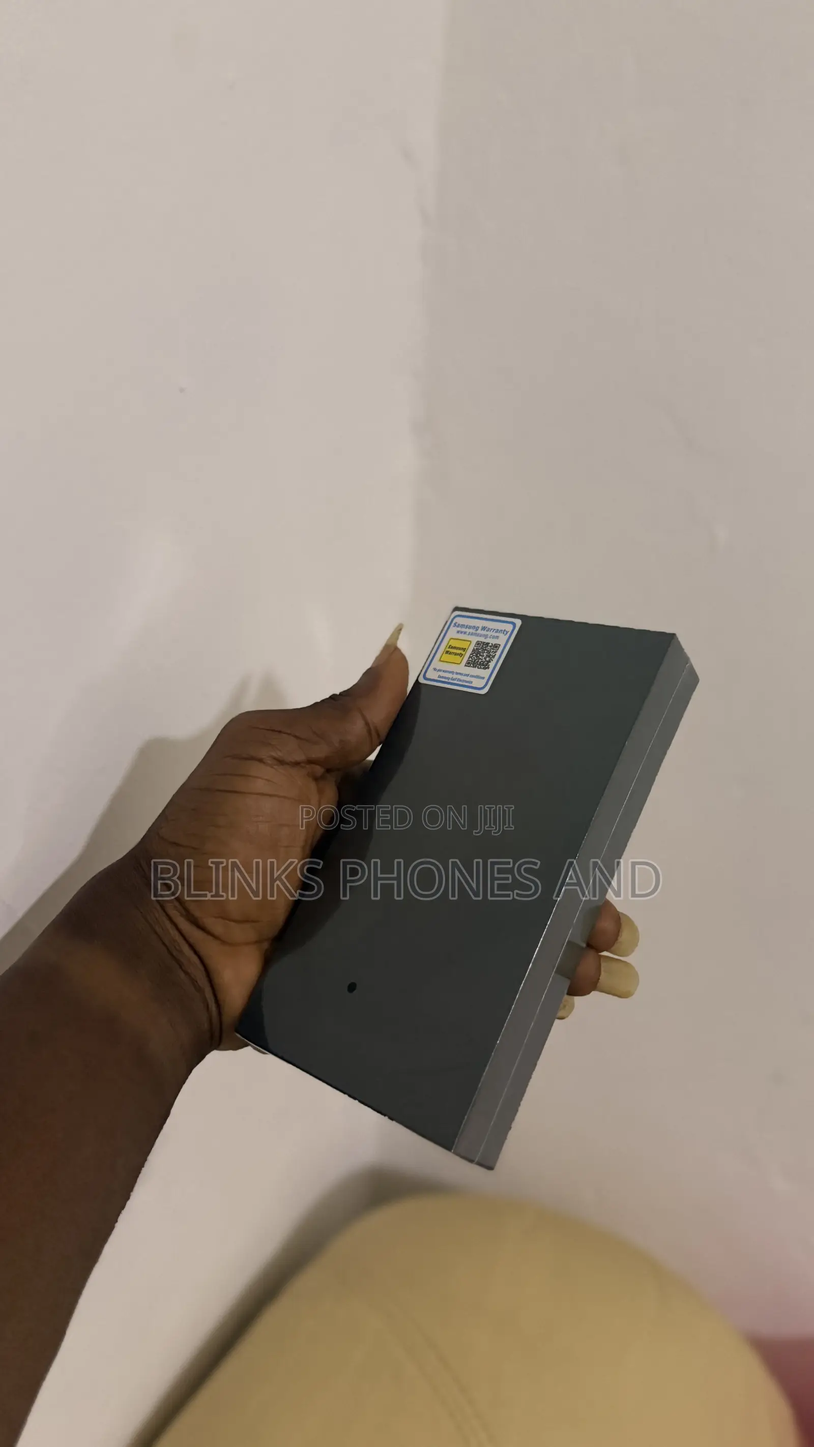 New Samsung Galaxy S22 5G 256 GB Silver