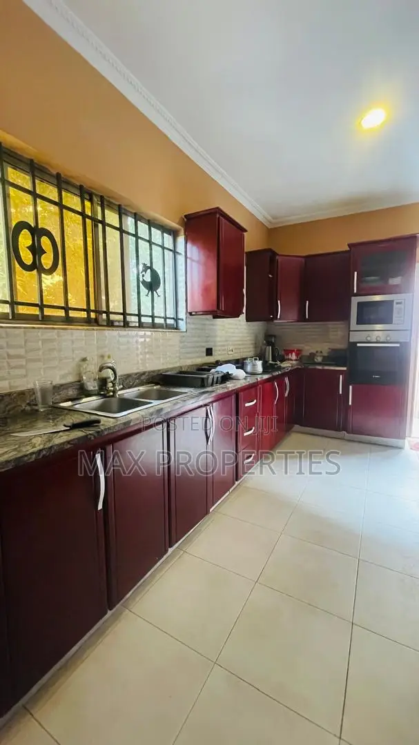4bdrm House in Amasaman for sale