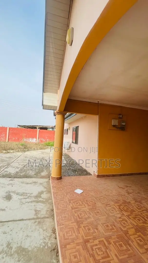 4bdrm House in Amasaman for sale